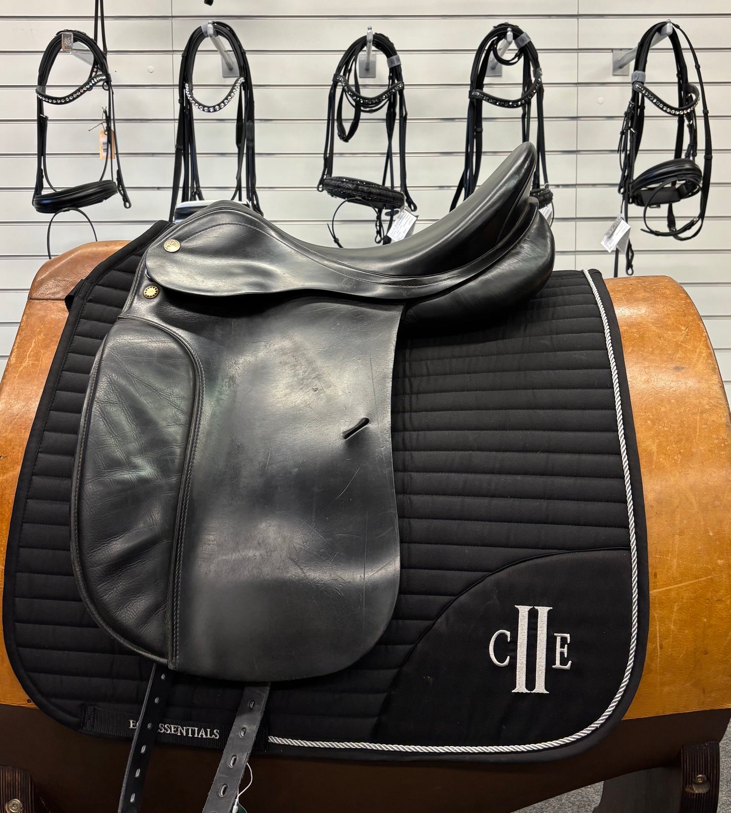 Prestige Hippos 17" / 34 Dressursadel - Brugt