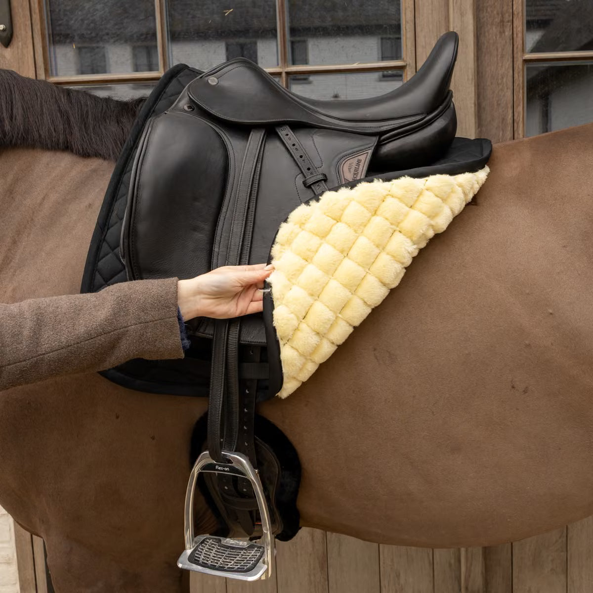 Kentucky Skin Friendly Lammeskinds Dressurunderlag
