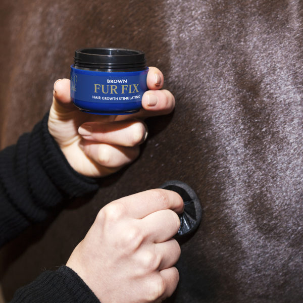 Nathalie Horse Care Fur fix 2