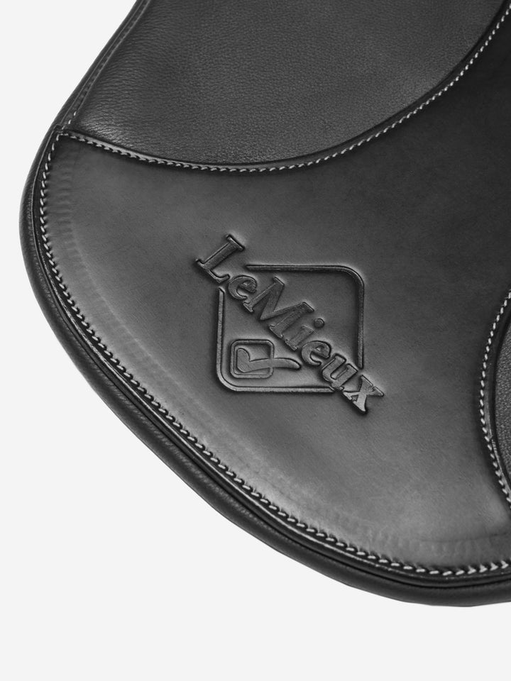 LeMieux Arika Contoured Pladegjord