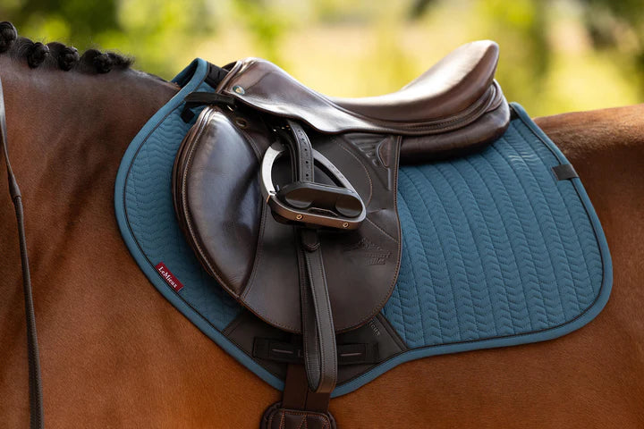 LeMieux Essence Close Contact Square - flere farver